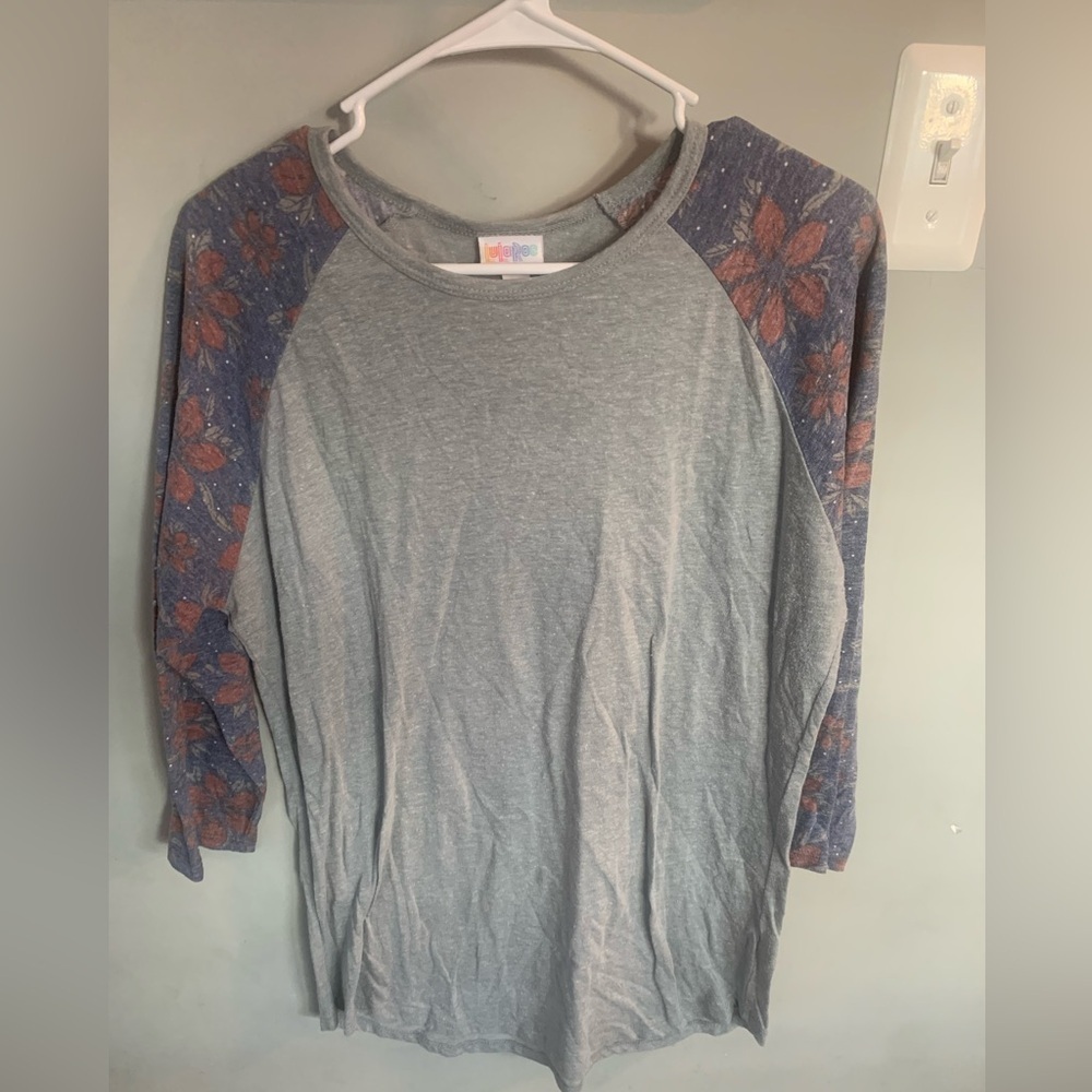 LuLaRoe Gray Floral Print Randy Top